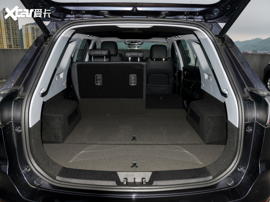 20228 PLUS Hi 390TGDI DCT+