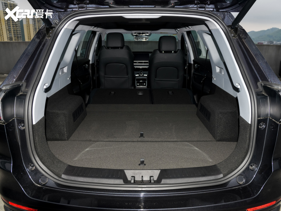 20228 PLUS Hi 390TGDI DCT+