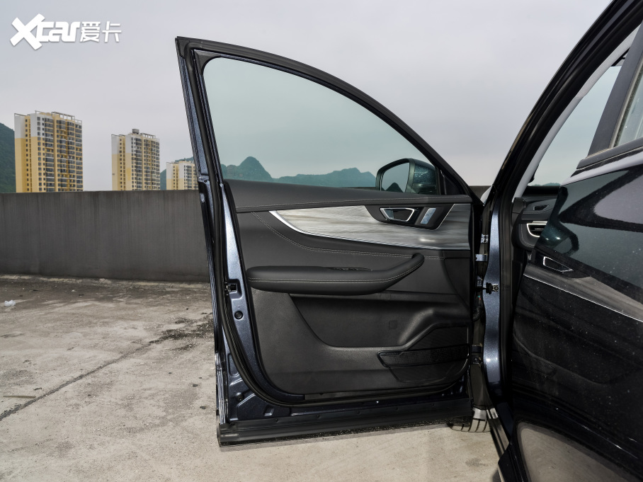 20228 PLUS Hi 390TGDI DCT+