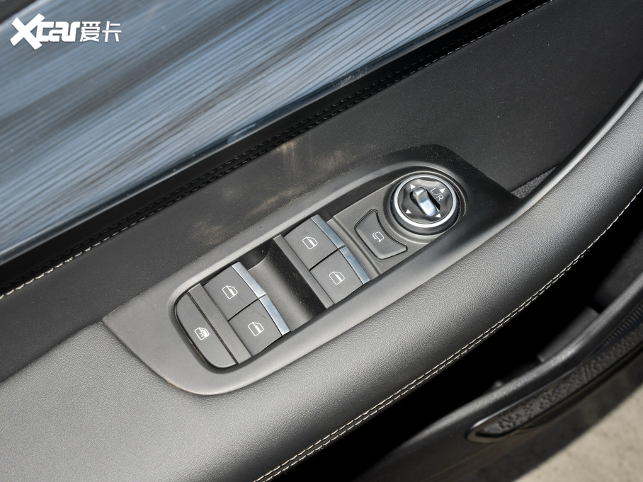 20228 PLUS Hi 390TGDI DCT+