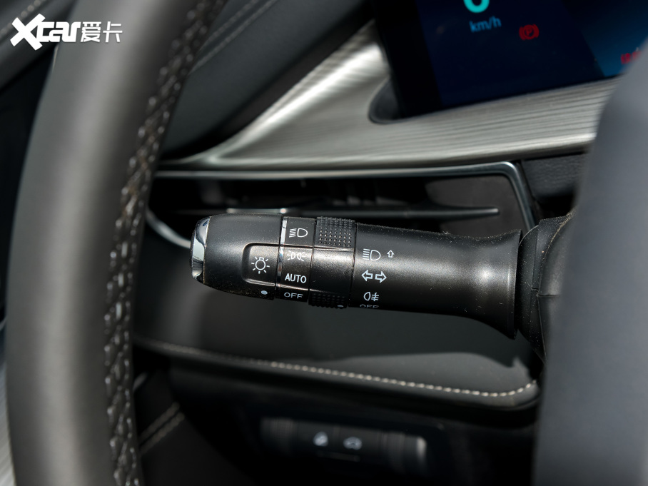 20228 PLUS Hi 390TGDI DCT+