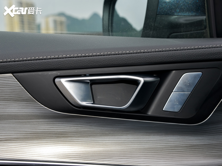 20228 PLUS Hi 390TGDI DCT+