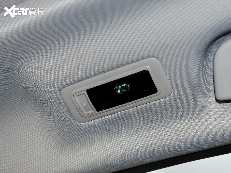 20228 PLUS Hi 390TGDI DCT+