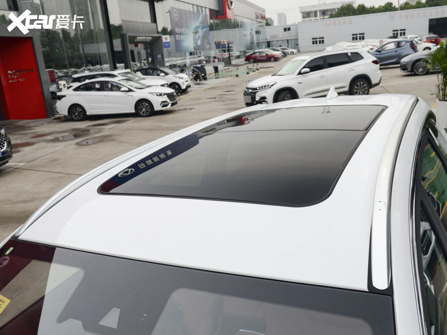 20228 PLUS Hi 390TGDI DCT+