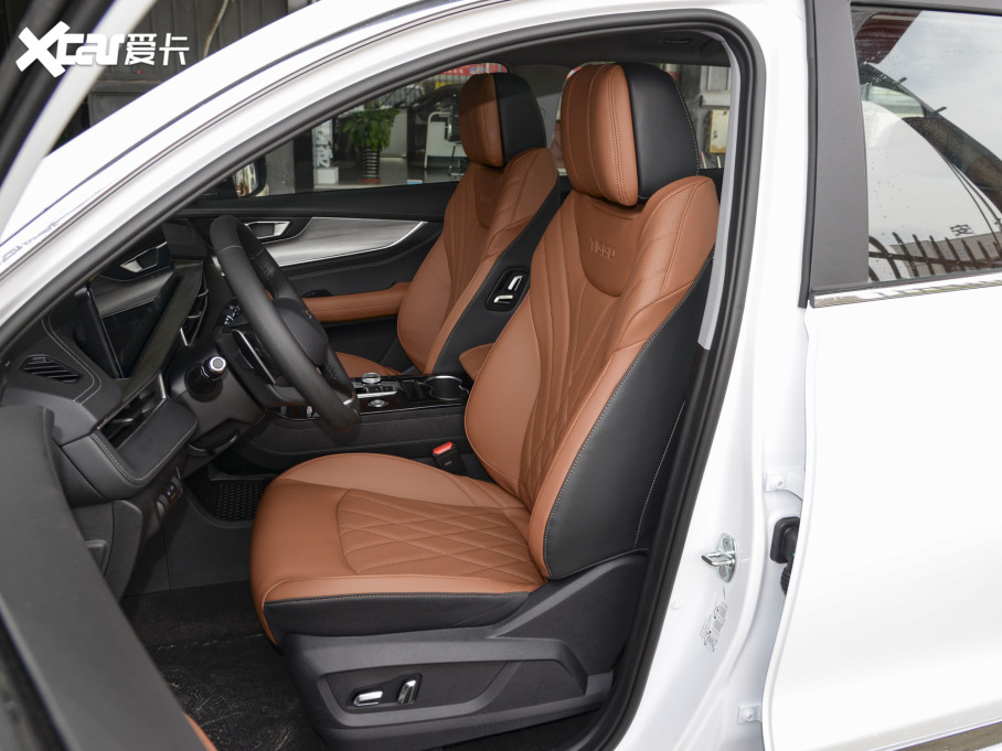 20228 PLUS Hi 390TGDI DCT+