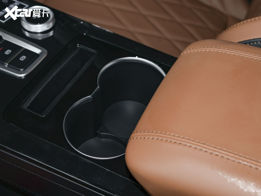 20228 PLUS Hi 390TGDI DCT+