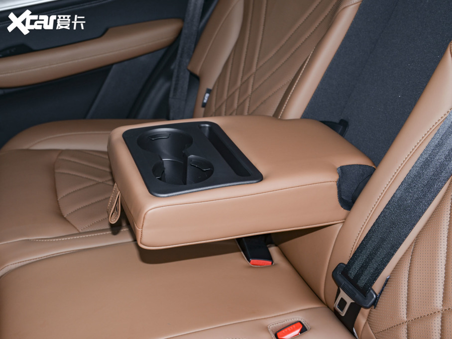 20228 PLUS Hi 390TGDI DCT+