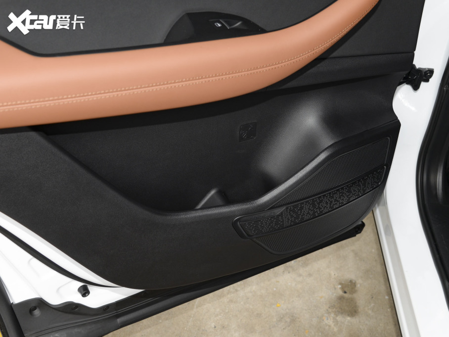 20228 PLUS Hi 390TGDI DCT+