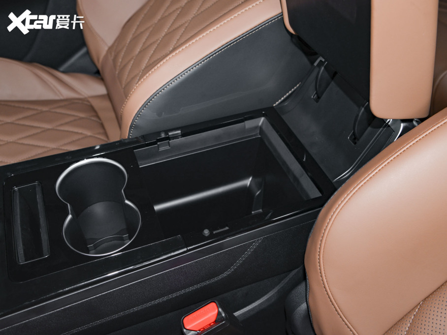 20228 PLUS Hi 390TGDI DCT+