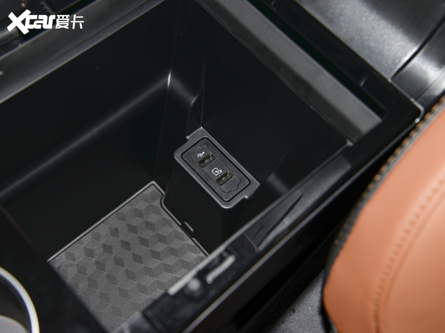 20228 PLUS Hi 390TGDI DCT+