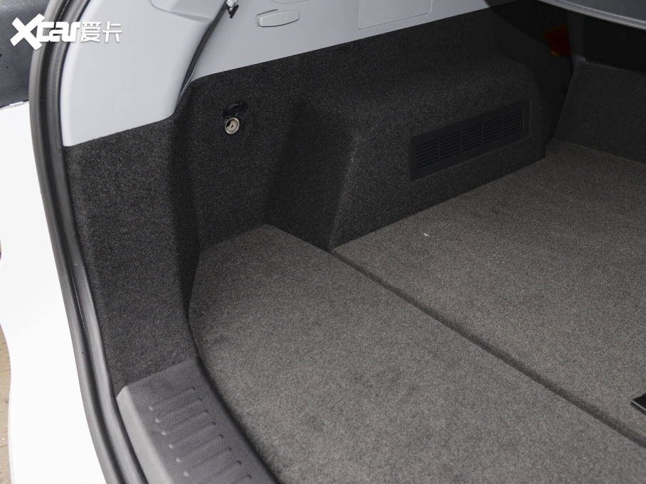 20228 PLUS Hi 390TGDI DCT+