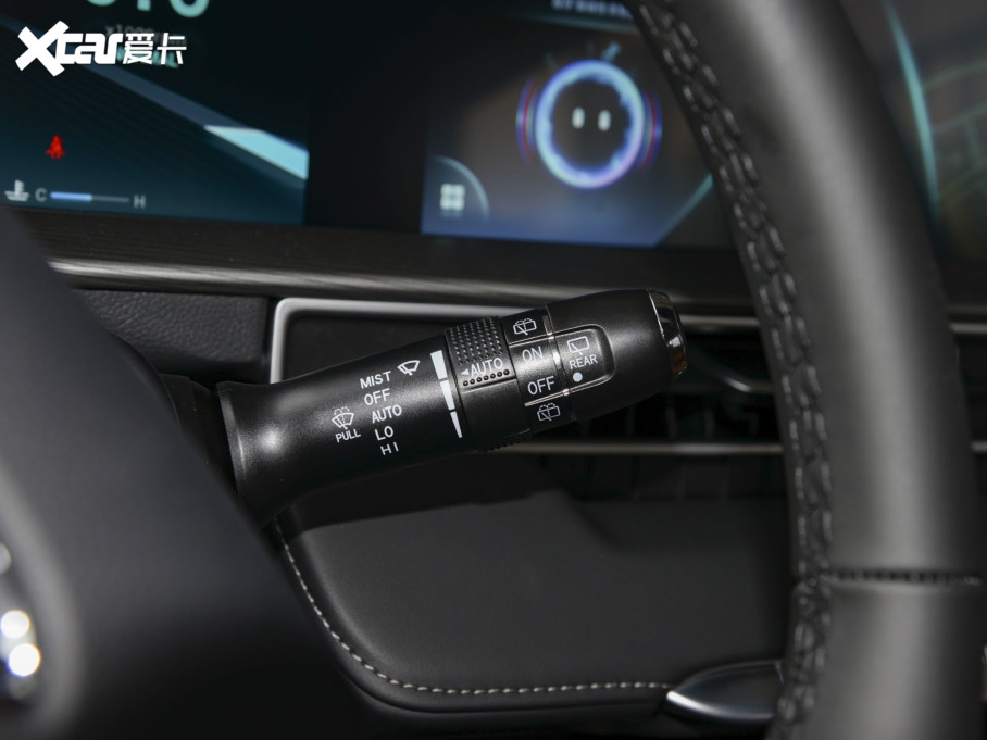 20228 PLUS Hi 390TGDI DCT+