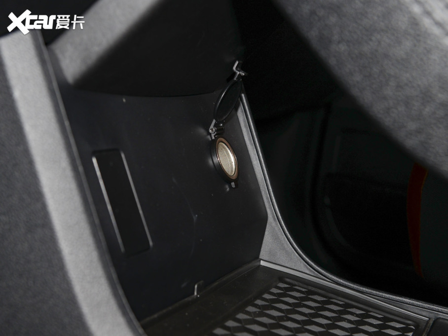 20228 PLUS Hi 390TGDI DCT+