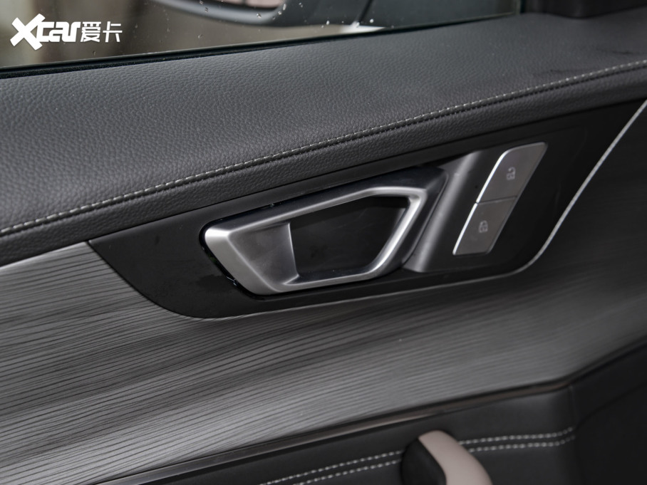 2022����8 PLUS �H�i�� 390TGDI DCT������+