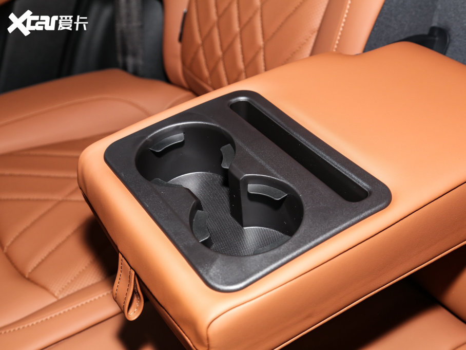 20228 PLUS Hi 390TGDI DCT(q)ҫ