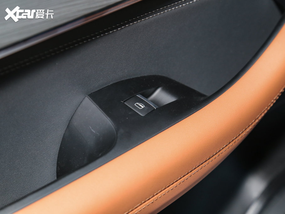 20228 PLUS Hi 390TGDI DCT(q)ҫ