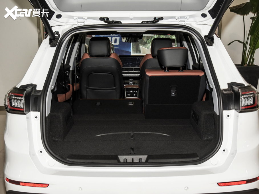 20228 PLUS 290TGDI DCT