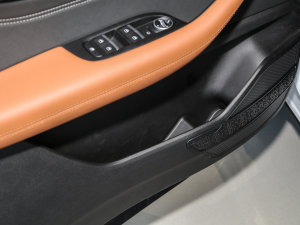 2022Hi 390TGDI DCT(q)ҫ ǰTg