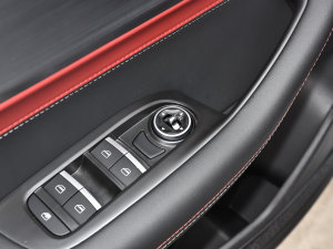 2022ܰ 1.5T CVTʿ+ п؅^(q)