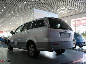 2009款2.0L 手动舒适版 整体外观