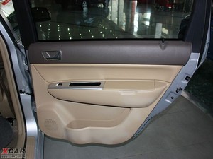 2009款2.0L 手动舒适版 空间座椅