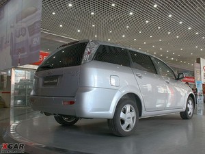2009款2.0L 手动舒适版 整体外观