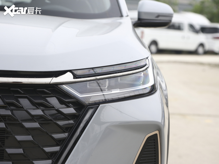 20228 PRO 390T (q)L(fng) 5