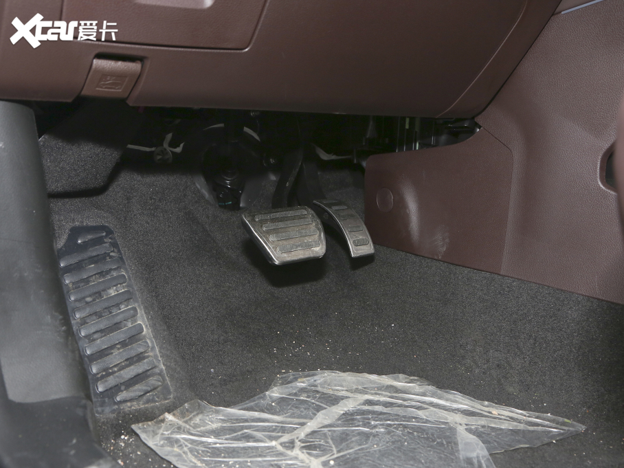 20228 PRO 390T (q)L 5