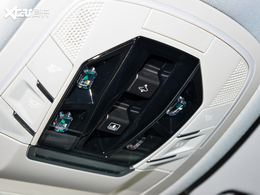 20228 PRO 390T (q) 5