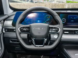 2022款290T 两驱天穹版 7座 方向盘