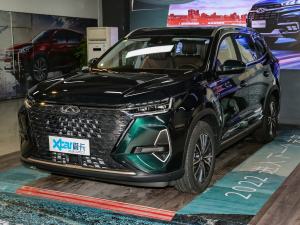 2022款290T 两驱浩瀚版 7座 左前45度