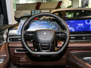 2022款290T 两驱浩瀚版 7座 方向盘
