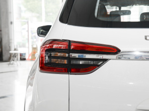 2022Ӣ۰ 1.5L CVTA ^