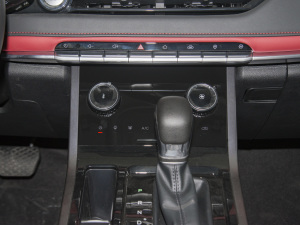 2022Ӣ۰ 1.5L CVTA {{