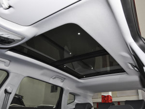 2022款1.5T CVT豪华型+ 天窗