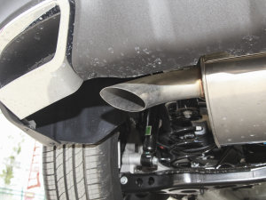 2022款1.5T CVT尊贵型+ 排气管