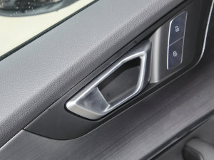 20221.5T CVTF+ п؅^