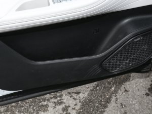 2023款1.5T 智尚型 前门储物空间
