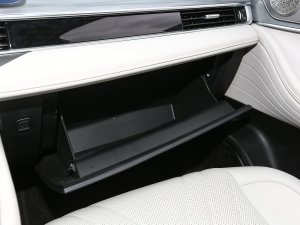 2023款1.5T 智尚型 手套箱
