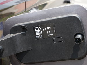 2023400T (q)A 5 (x)(ji)^