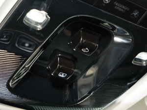 2023400T (q)A 7 п؅^(q)