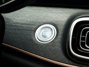 2023400T (q)A 7 п؅^(q)