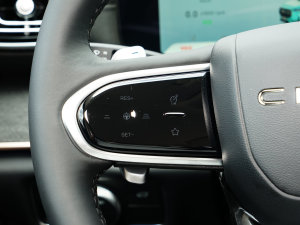 2023400T (q)A 7 п؅^(q)