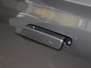 2023400T (q)F 7 (x)(ji)^