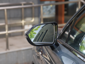 2023400T (q)A 7 (ji)^