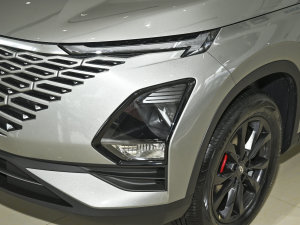 2023款1.5T CVT新潮PLUS版 大灯