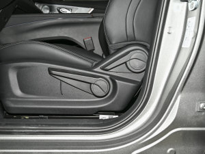 2023款1.5T CVT新潮PLUS版 主驾驶座椅调节
