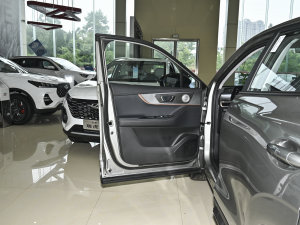 20231.5T CVT³PLUS {λ܇T