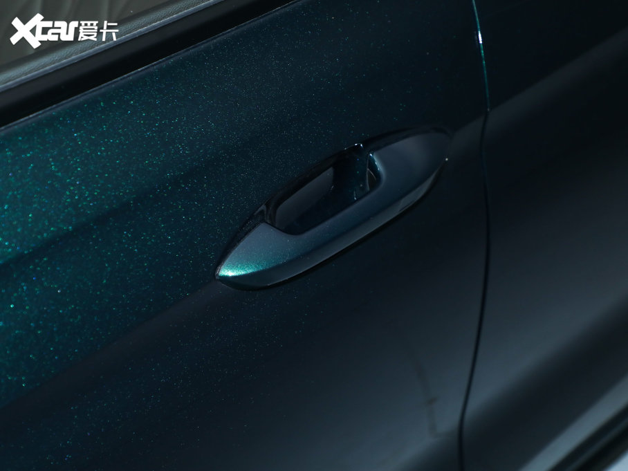 20238 ܰ 2.0T DCT