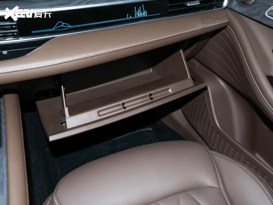 20238 ܰ 2.0T DCT